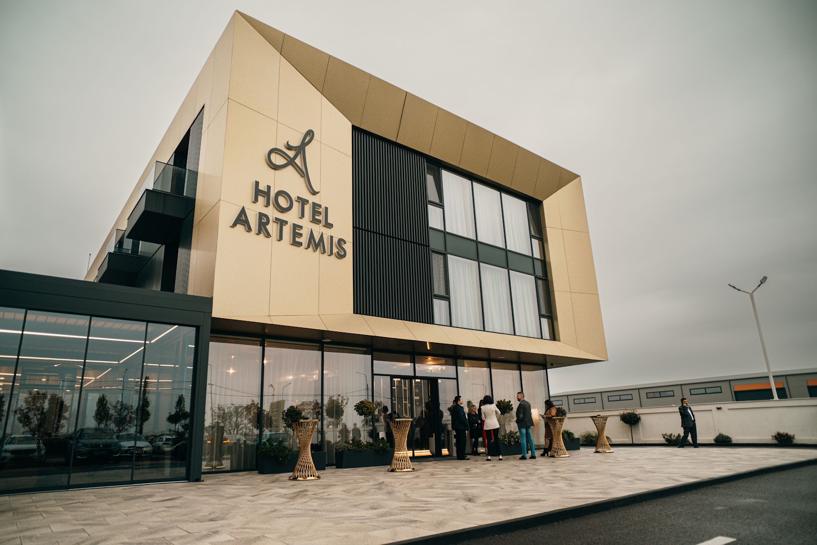 ARTEMIS SALON & SPA SRL