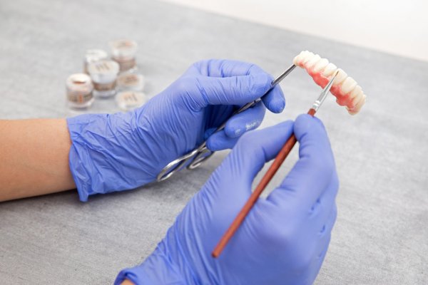 Imagine companie HAPPY TOOTH LABORATORY S.R.L.